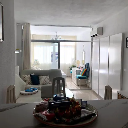 Apartment Away In The Heart Of Town